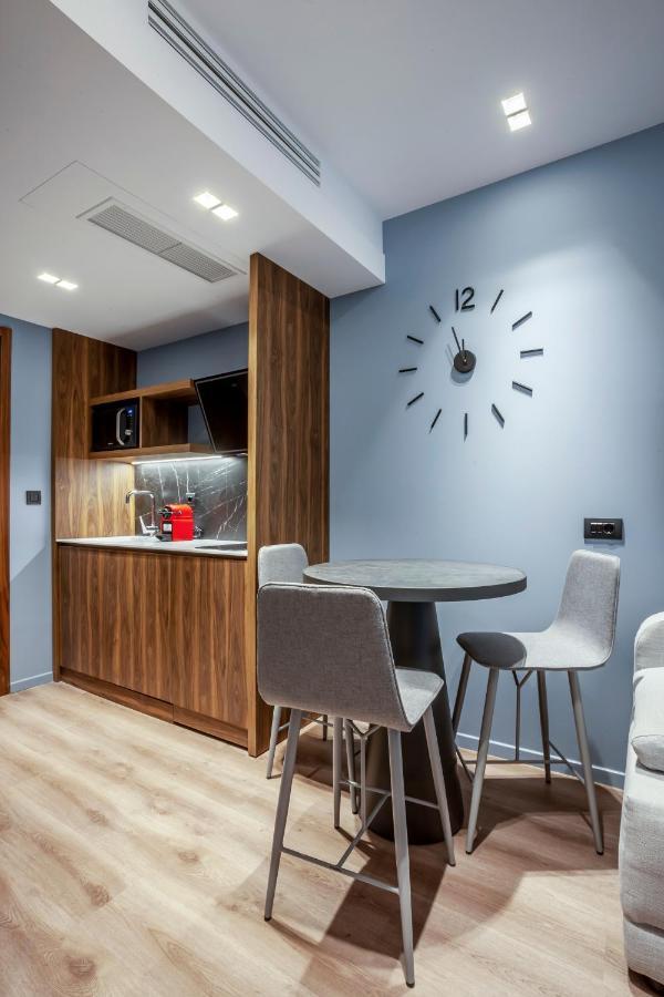 Katouni25 Luxury Suites Tesalonika Bagian luar foto