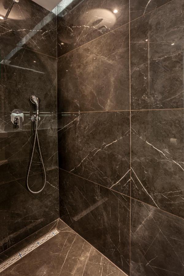Katouni25 Luxury Suites Tesalonika Bagian luar foto