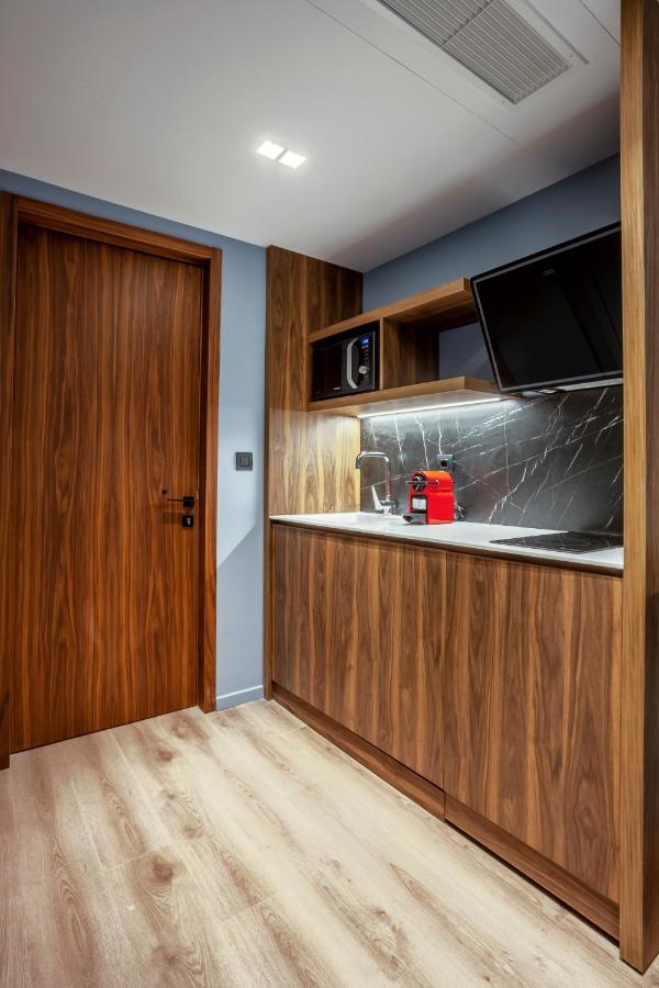 Katouni25 Luxury Suites Tesalonika Bagian luar foto